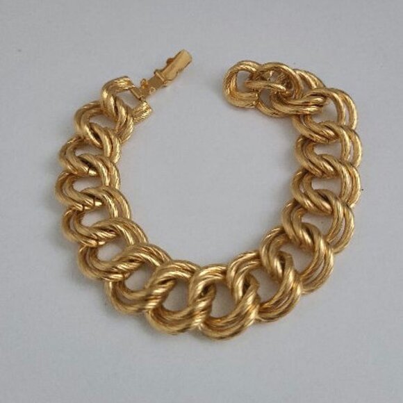 Heavy Matt Gold Bracelet - Picture 4 of 4